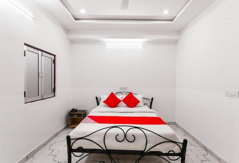 호텔 Oyo 77964 Dhanlaxmi Restaurant & Guest House