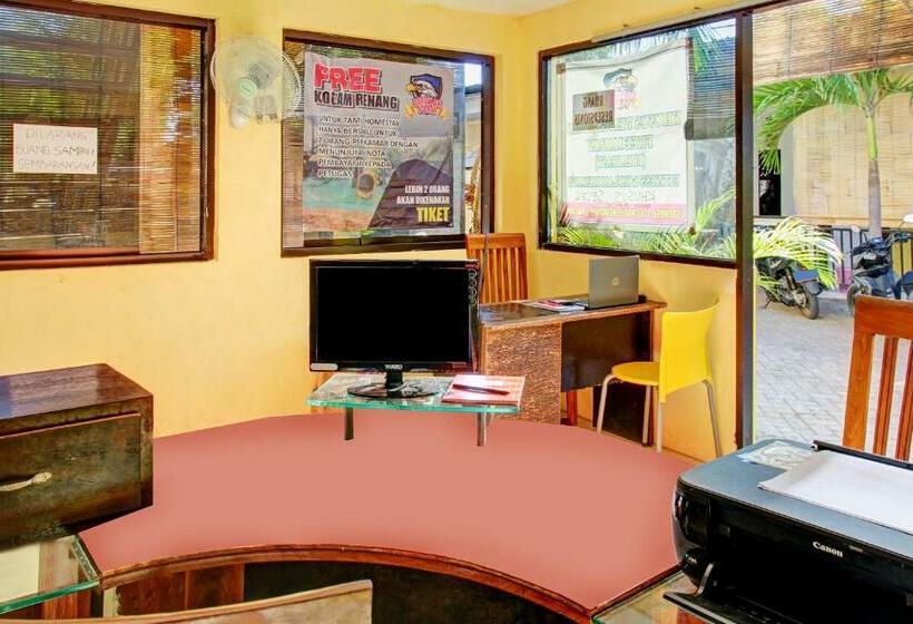 فندق Oyo 90065 Homestay Barokah Park