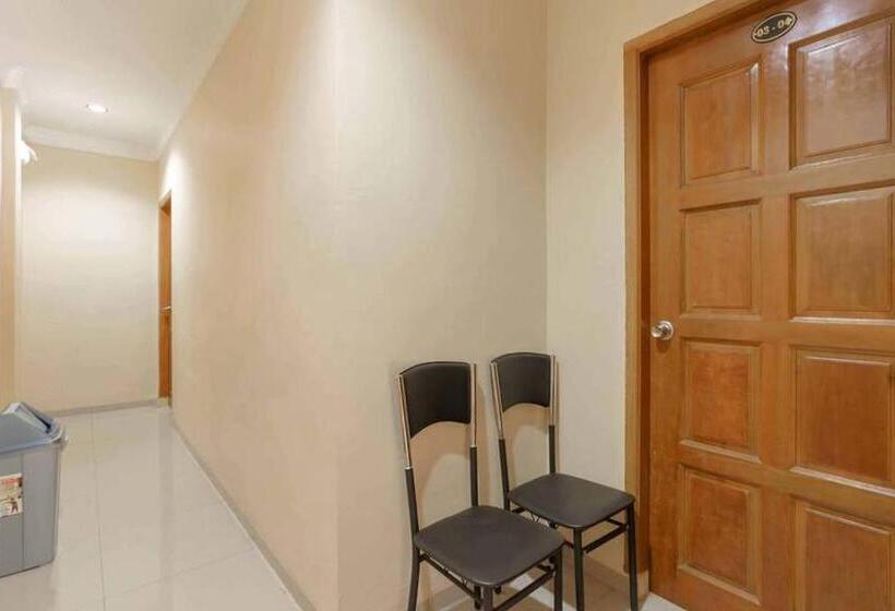 בית מלון כפרי Queen Inn Batam Redpartner