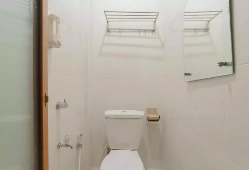 ホテル Queen Inn Batam Redpartner