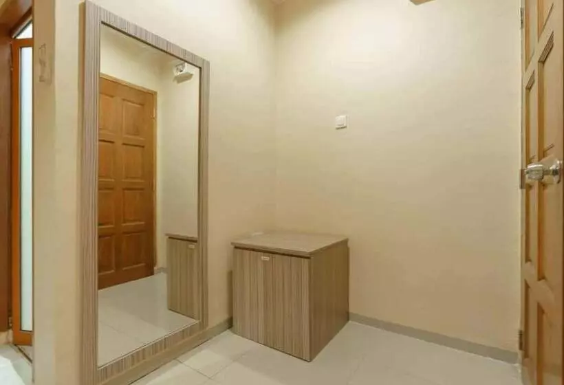 ホテル Queen Inn Batam Redpartner