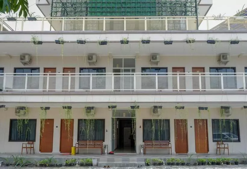 Hotelli Reddoorz @ Jalan Majapahit Semarang