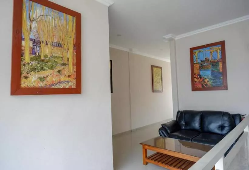 Hotelli Reddoorz @ Jalan Majapahit Semarang