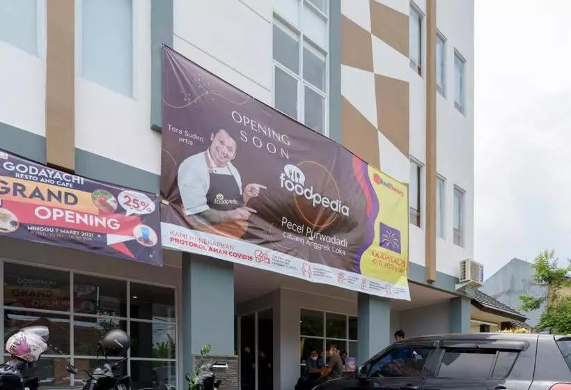 ホテル Reddoorz Syariah Plus @ Bsd City