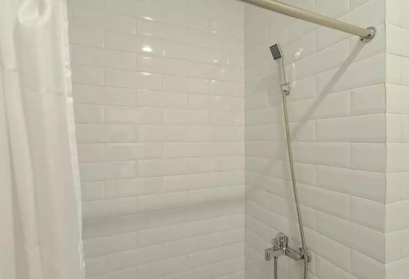 ホテル Reddoorz Syariah Plus @ Bsd City