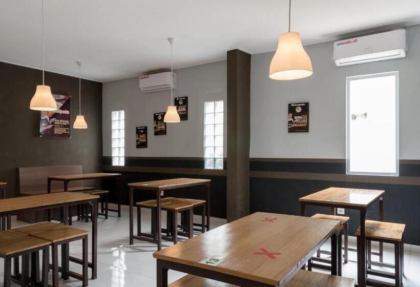 酒店 Reddoorz Syariah Plus @ Bsd City