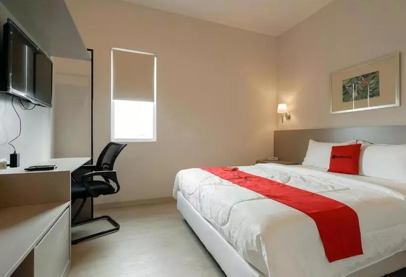 ホテル Reddoorz Syariah Plus @ Bsd City