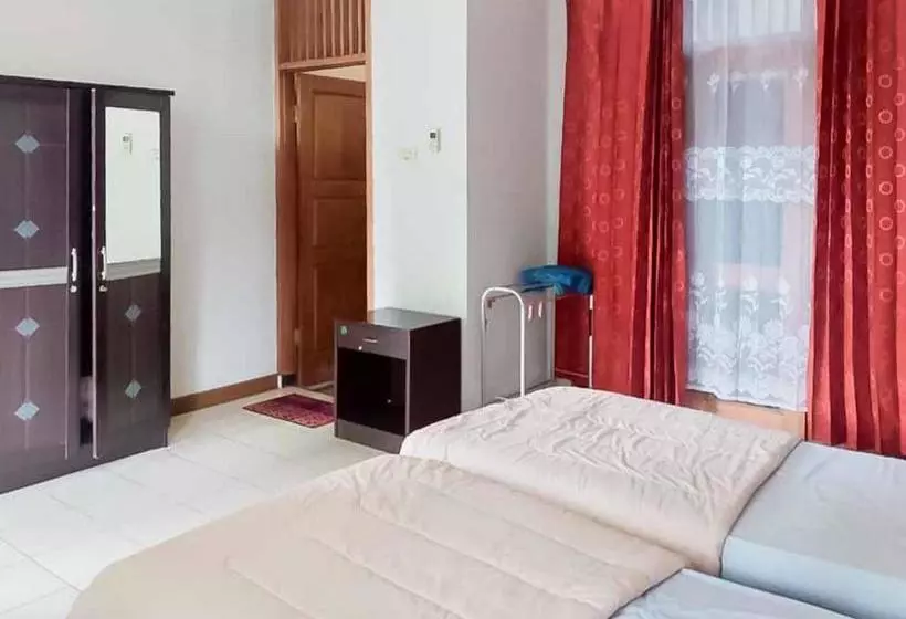 Hotelli Rumah Pahoman Syariah Mitra Reddoorz