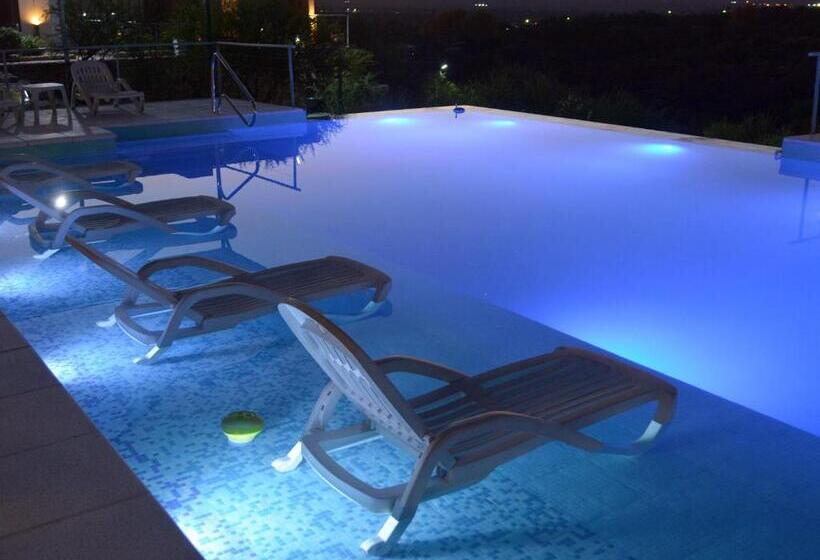 בית מלון כפרי Valle Las Piedras