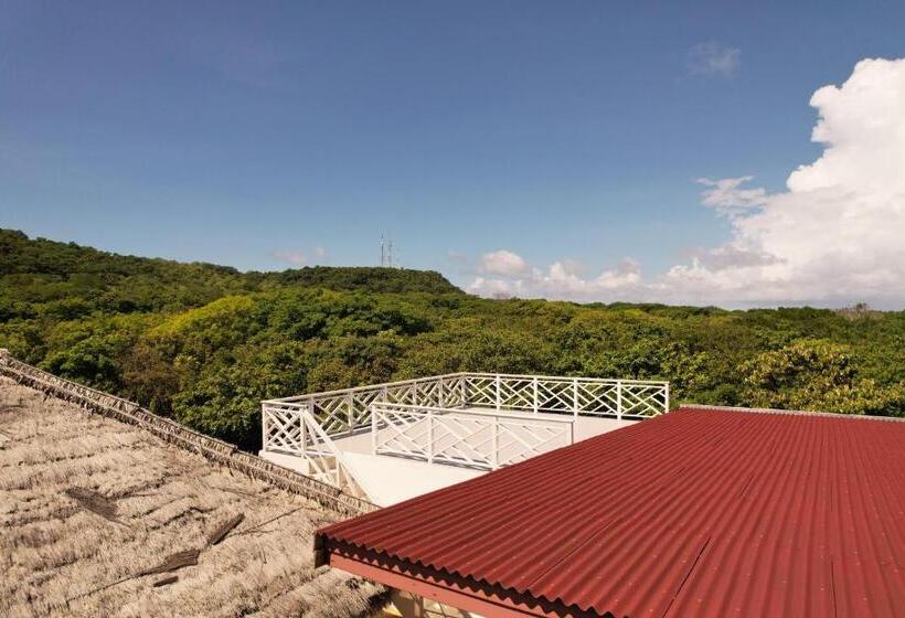 Resort Akasha Beach Club