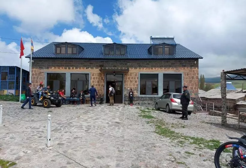 هاستل Black Castle Red Valley Hotel And Restaurant
