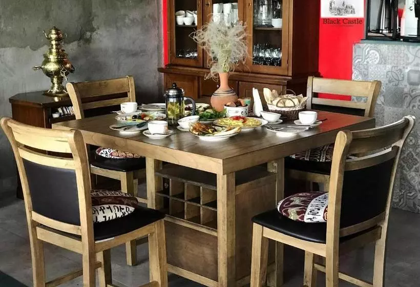 هاستل Black Castle Red Valley Hotel And Restaurant