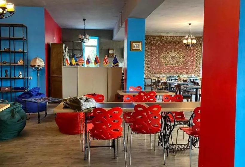 هاستل Black Castle Red Valley Hotel And Restaurant
