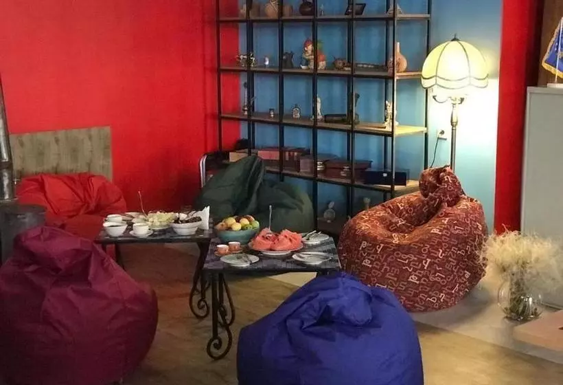 هاستل Black Castle Red Valley Hotel And Restaurant