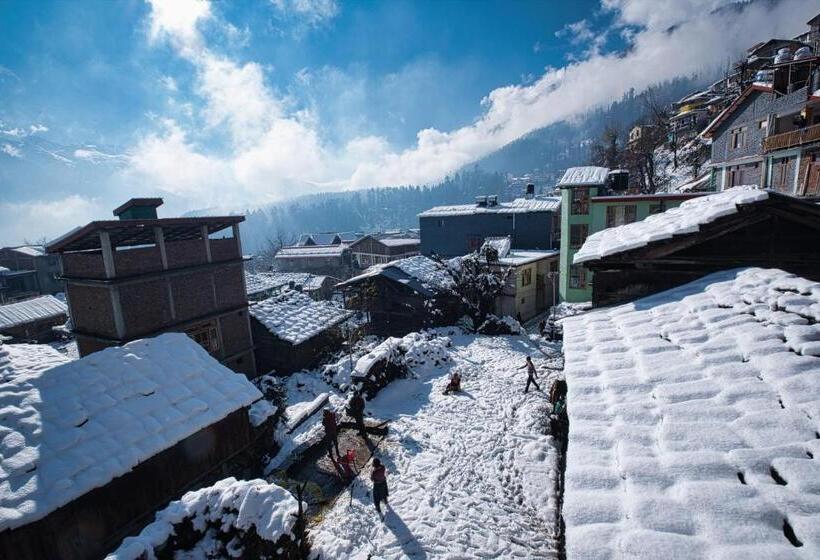 Albergue Voyageur Nest