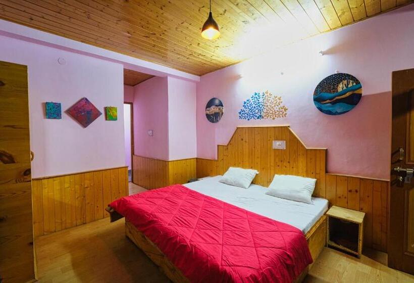 Albergue Voyageur Nest