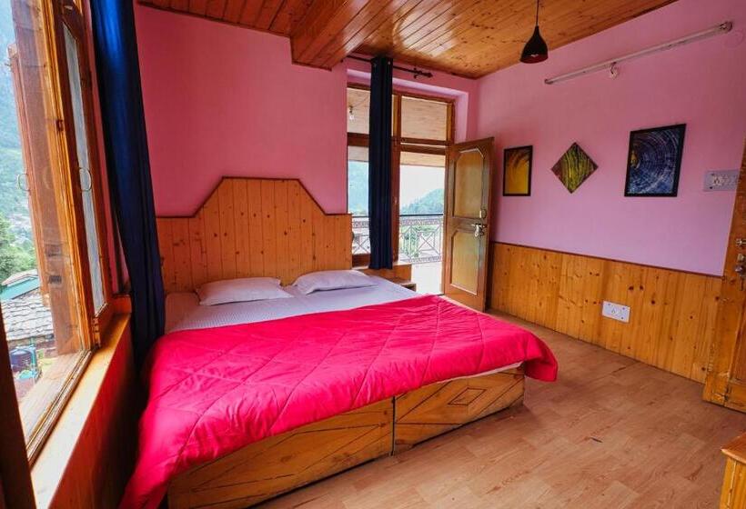 Albergue Voyageur Nest