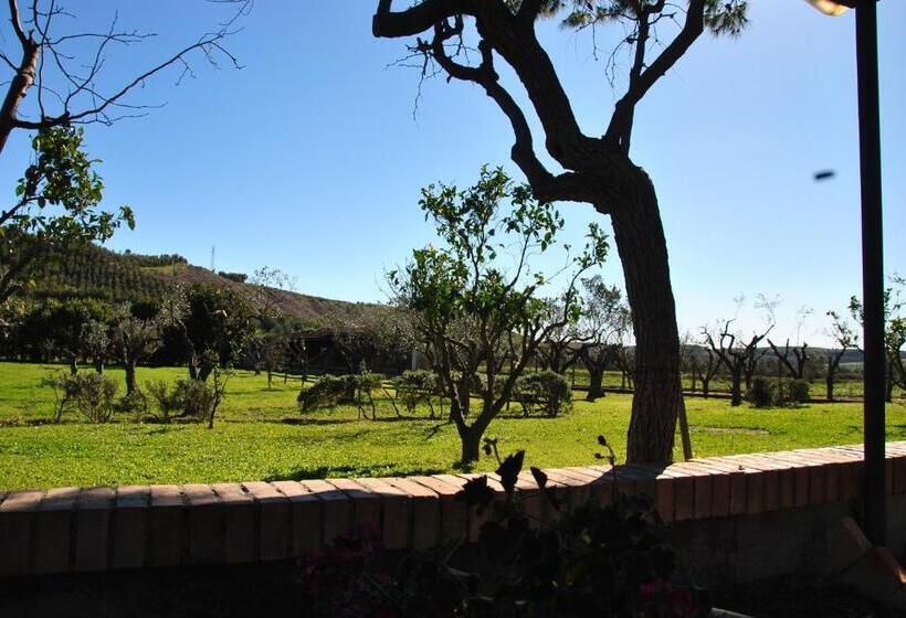 Bed and Breakfast Agriturismo La Mandragola Relais