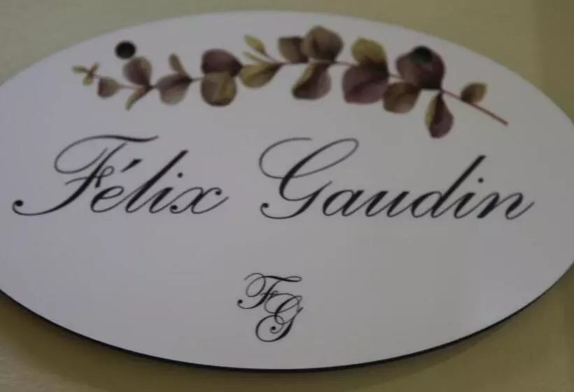 Aamiaismajoitus (B&B) Château De Corcelle   Chambres Et Table D Hôtes