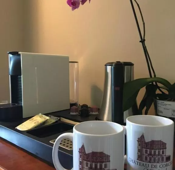 Aamiaismajoitus (B&B) Château De Corcelle   Chambres Et Table D Hôtes