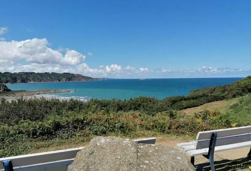 Aamiaismajoitus (B&B) Le Derrien