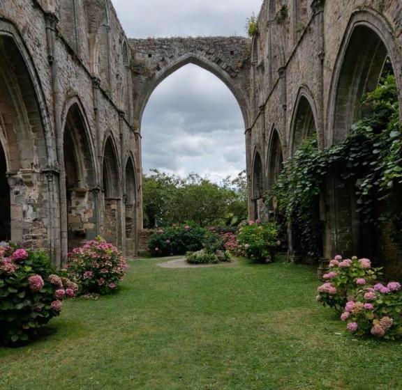 住宿加早餐  Le Derrien