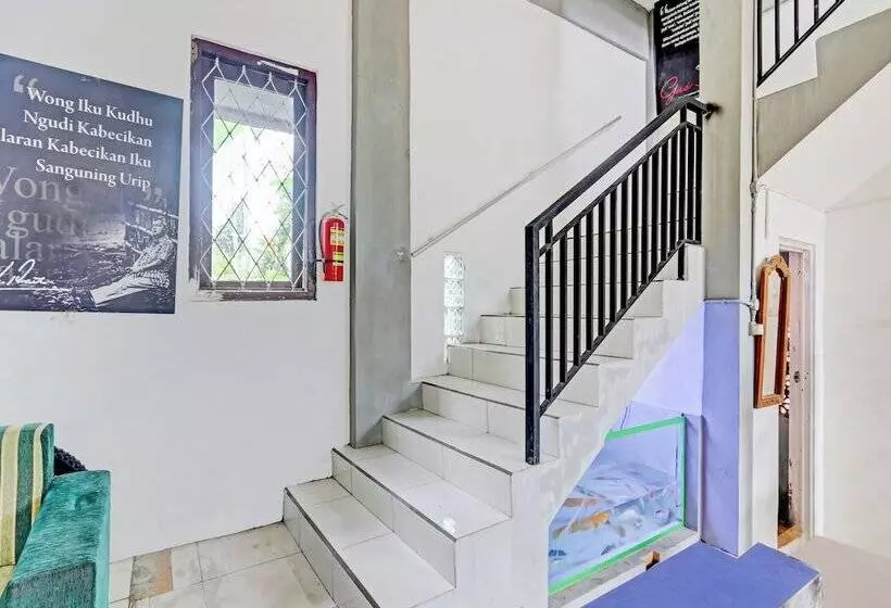 Hotelli Oyo 90517 Homestay Wonosobo Asri