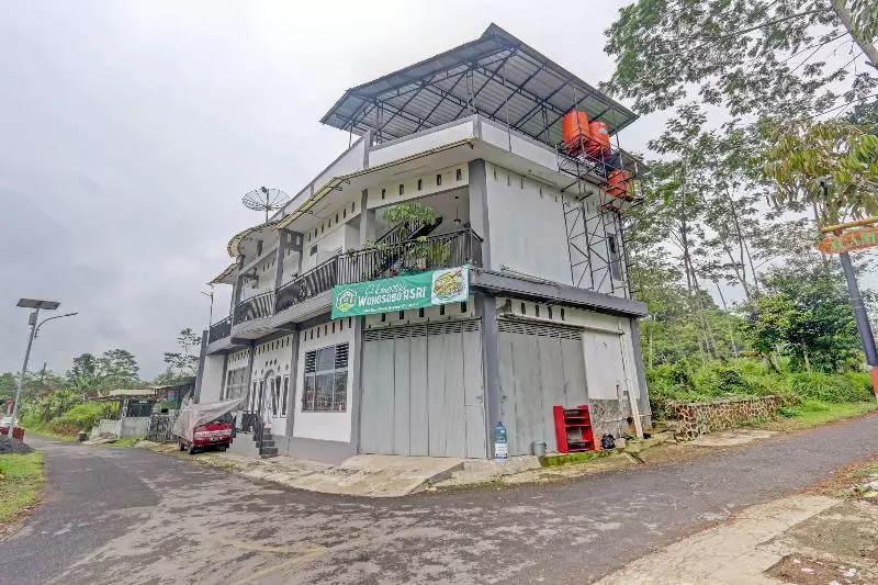 Hotelli Oyo 90517 Homestay Wonosobo Asri