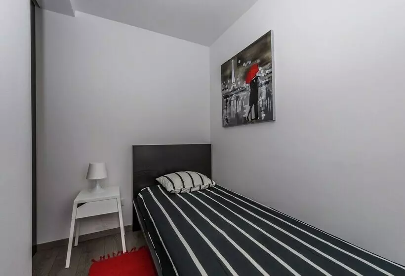 Luxury Villa With Private Pool & Fenced Garden With Veranda Near Tinjan
