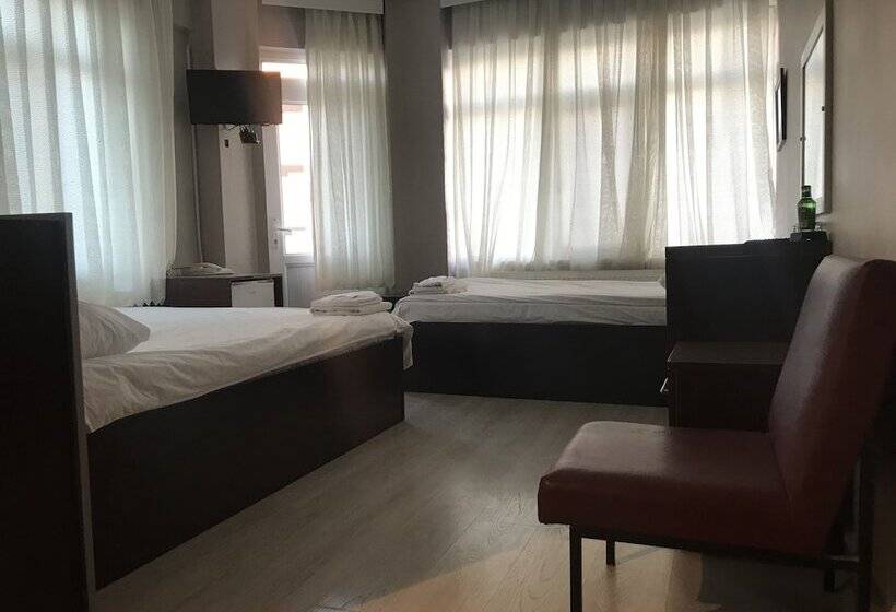 تختخواب و صبحانه Koprulu