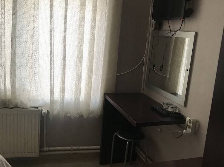 تختخواب و صبحانه Koprulu