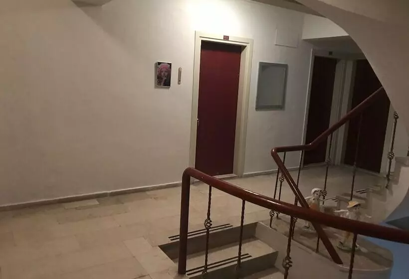 Aamiaismajoitus (B&B) Koprulu