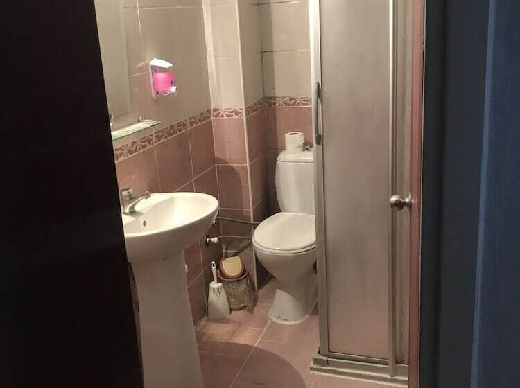 تختخواب و صبحانه Koprulu