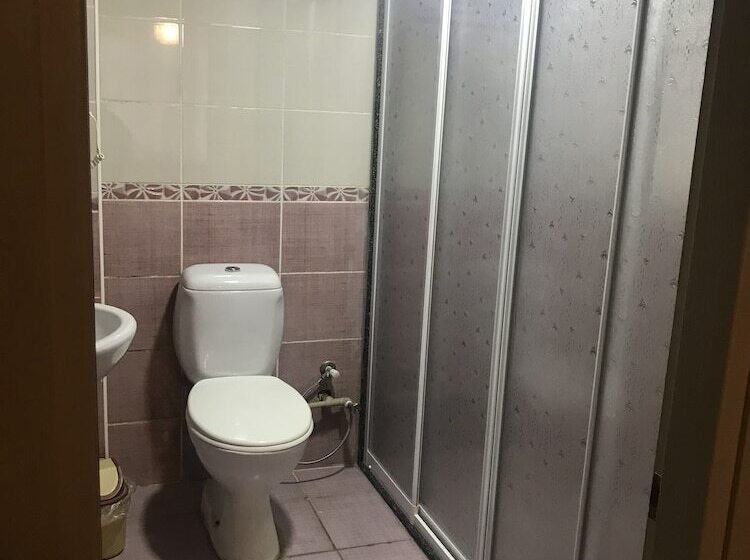 تختخواب و صبحانه Koprulu