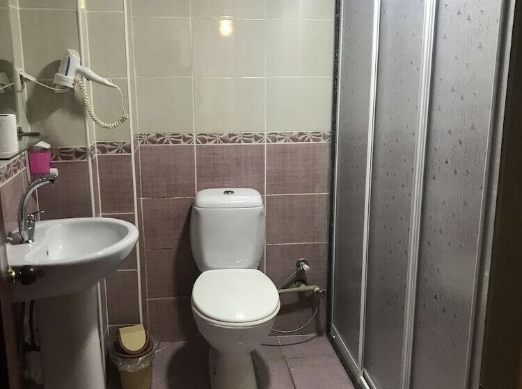 تختخواب و صبحانه Koprulu