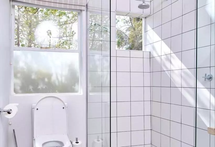 ベッドアンドブレックファースト White Light The Rooms Adults Only