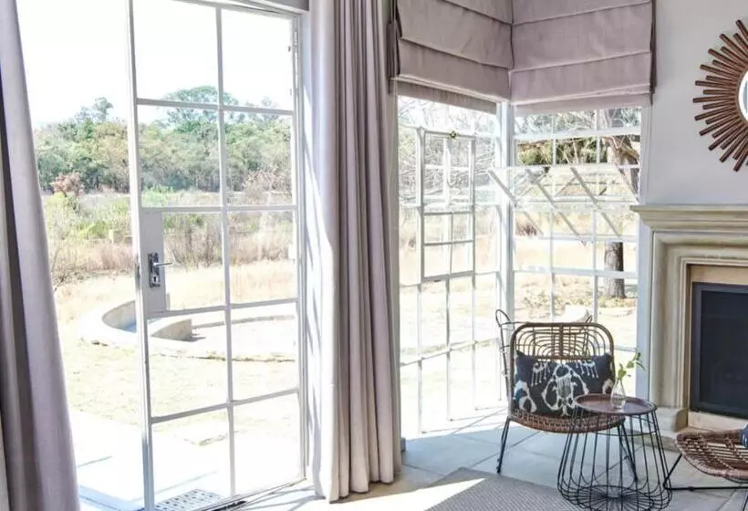 ベッドアンドブレックファースト White Light The Rooms Adults Only