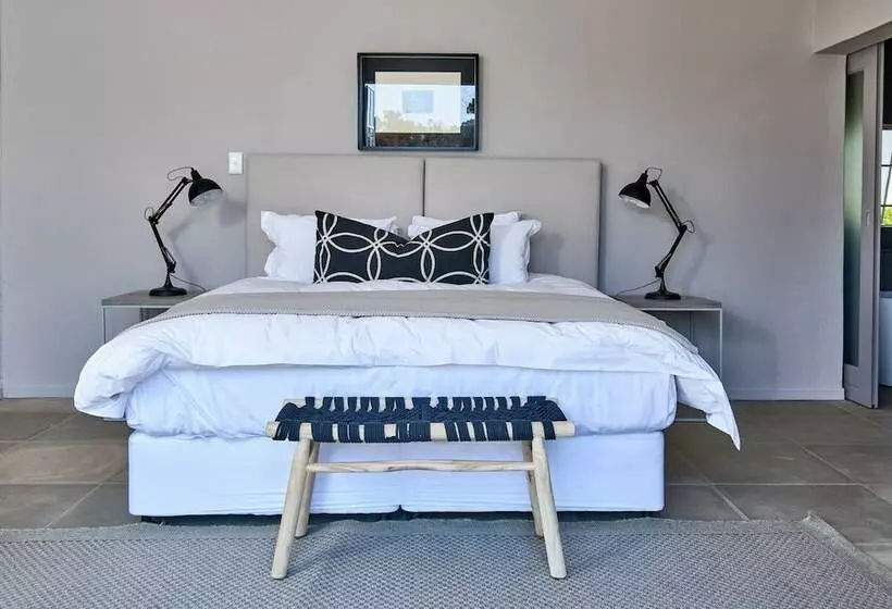 ベッドアンドブレックファースト White Light The Rooms Adults Only