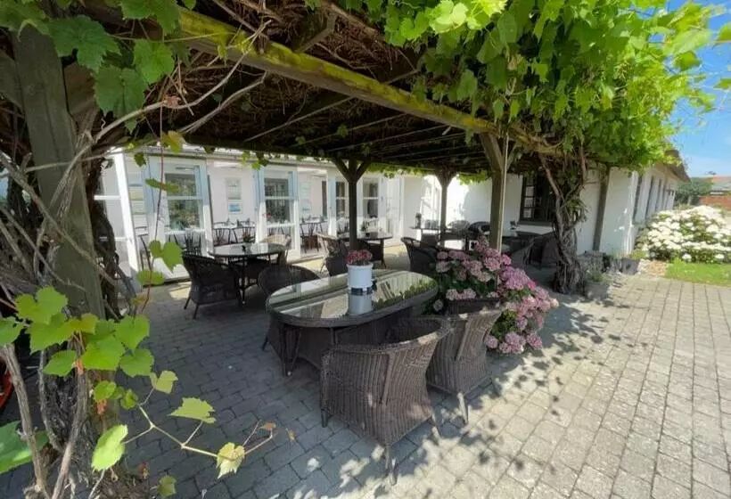 Hostelli Holiday Home In Fan With Garden