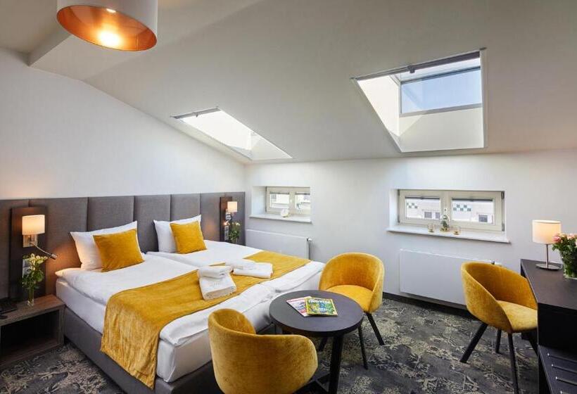 בית מלון כפרי Estera