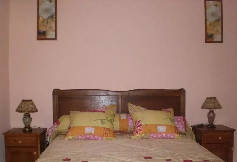 هتل Hôtel La Bravoure