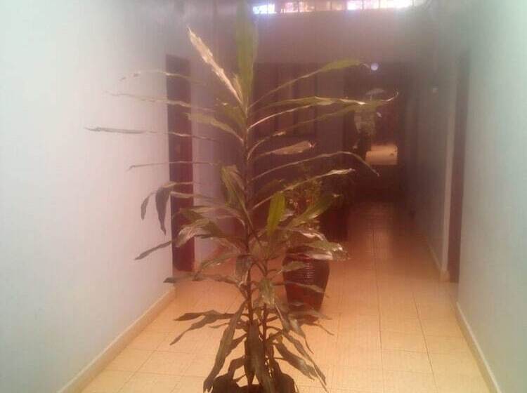 هتل Nyama Village Bar And Restaurant