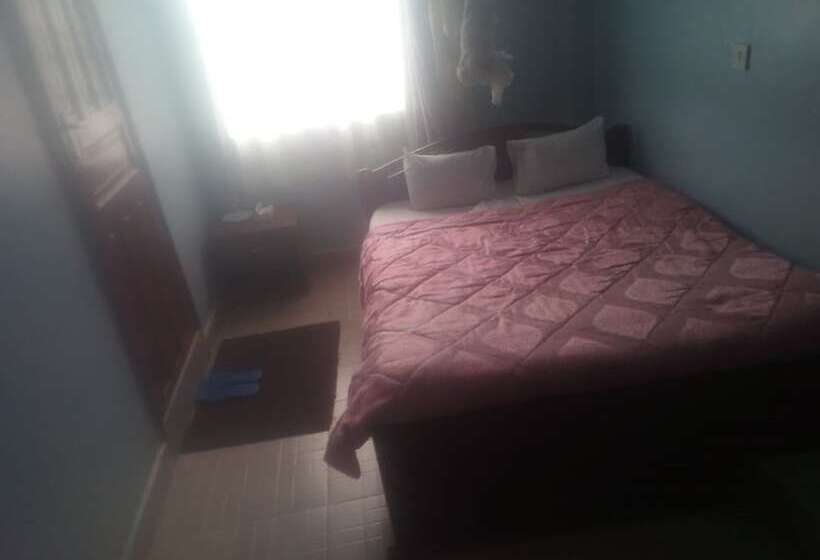 هتل Nyama Village Bar And Restaurant