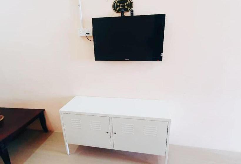 Отель Oyo 90291 Homestay De Majidee