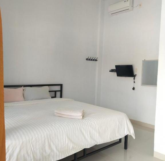 فندق Oyo 90618 Hanania House