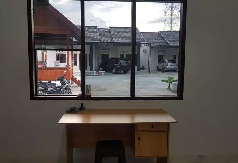 Hotelli Oyo 90618 Hanania House