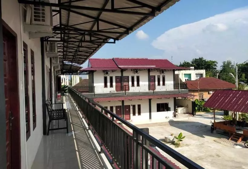 Hotelli Oyo 90618 Hanania House