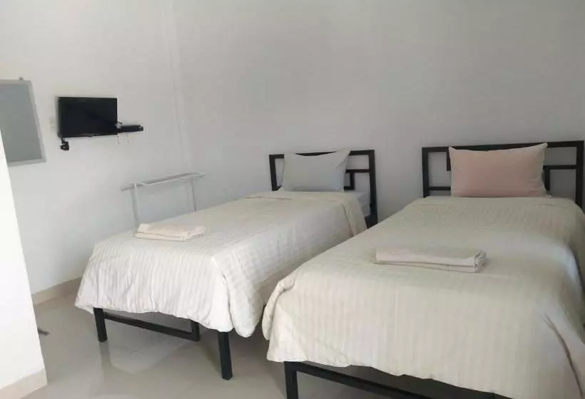 Hotelli Oyo 90618 Hanania House