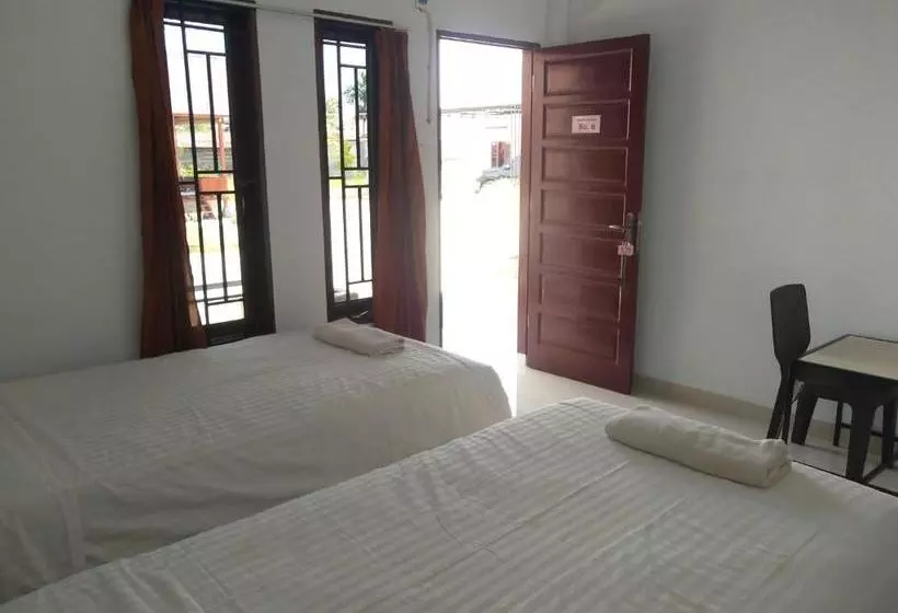 Hotelli Oyo 90618 Hanania House