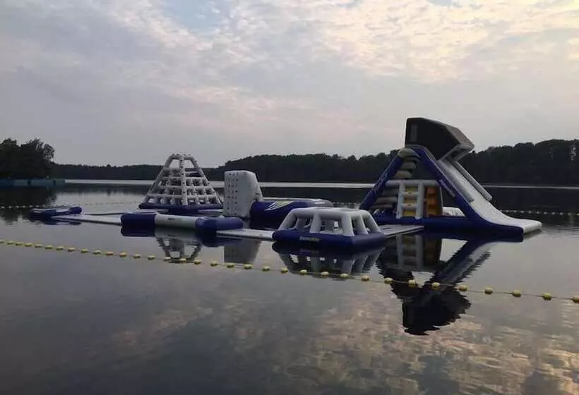 Hotelli Pałac Cieszyno